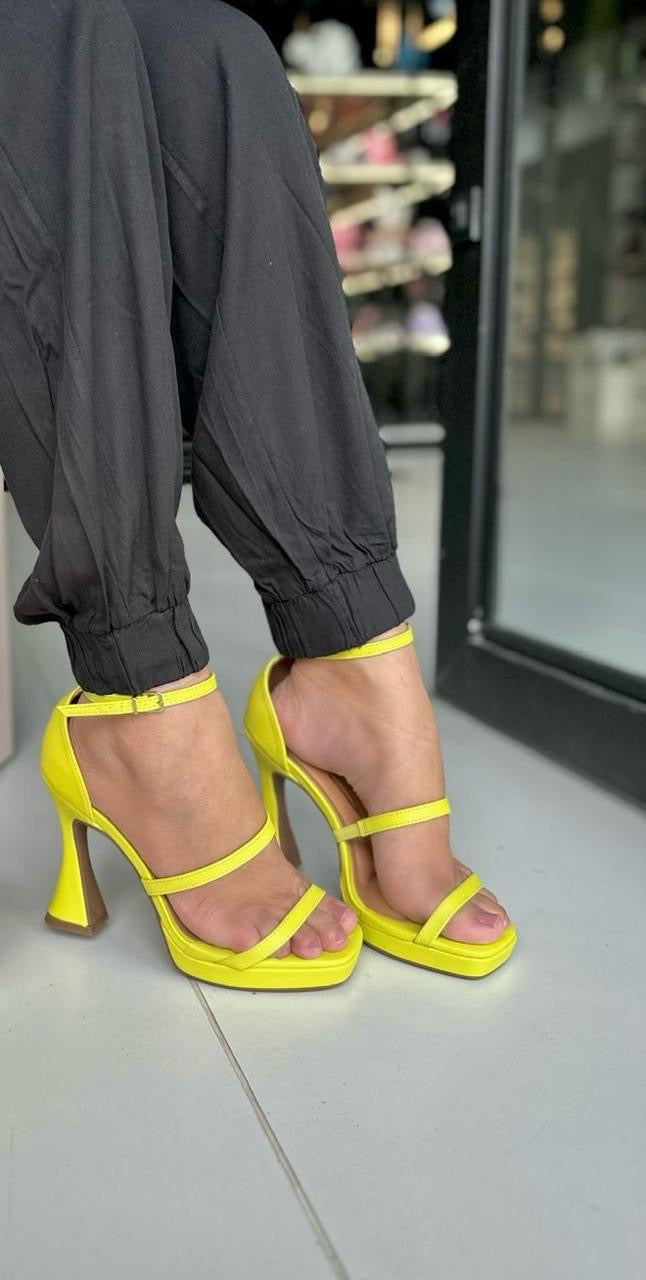 Sandália Lima salto moda